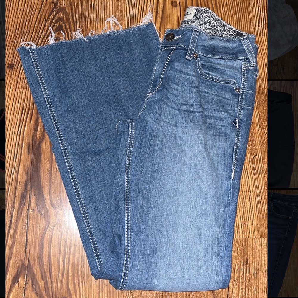 Ariat REAL bootcut jeans size 30R with fringe bottoms